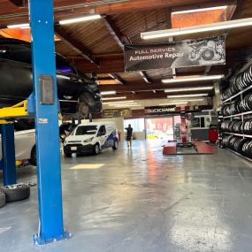 Bild von AmayaS' Auto Repair and Towing