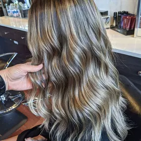 Bild von Deseo Salon & BlowDry