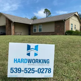 Bild von Hardworking Roofing and Construction