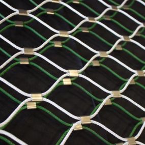 Stainless steel cable mesh in green and white for residential, commercial and industrial applications by Carl Stahl DecorCable.