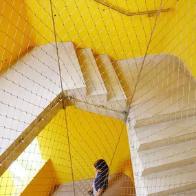 Vertical Safety Mesh for fall protection by Carl Stahl DecorCable.