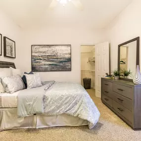 Bedroom with Spacious Closet