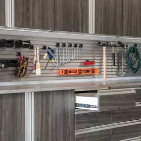 Keep your tools organized and close at hand—because your garage should make your projects easier, not harder! ????️???? Ready to reclaim your space? Call now!