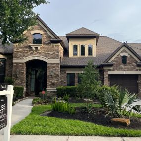 Wanting an edge up when selling your home? Make sure your roof in in tip top shape!