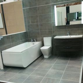 Bild von TW Thomas Bathrooms & Tiles