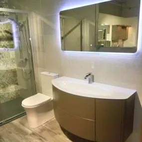 Bild von TW Thomas Bathrooms & Tiles