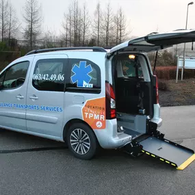 Ambulance Transports Services véhicule TPMR
