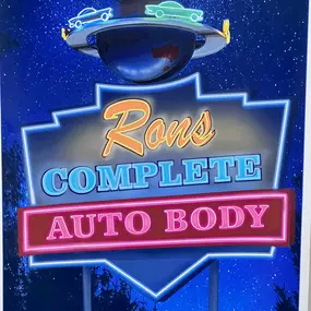 Bild von Ron’s Complete Auto Body