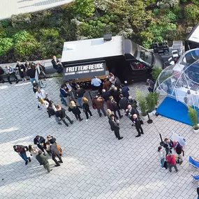 Food-Truck bei einer Firmenveranstaltung