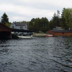 Bild von Fogarty's Lake Flower Marina