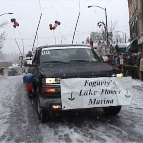 Bild von Fogarty's Lake Flower Marina