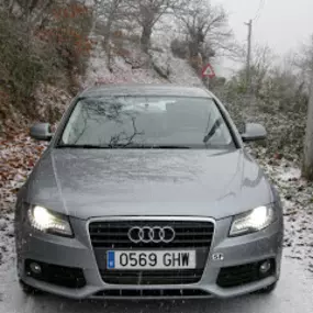 4AUDIA4.JPG