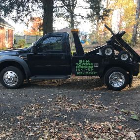 Call now for 24/7 towing!