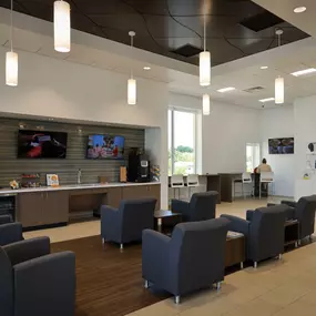 Hyundai of Newport Service Waiting Area