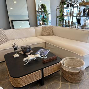 Bild von Hollywood Glam Furniture