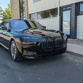 Completed chrome delete on this 2023 BMW i7 x60