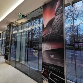 Pivitt - BMW Showroom