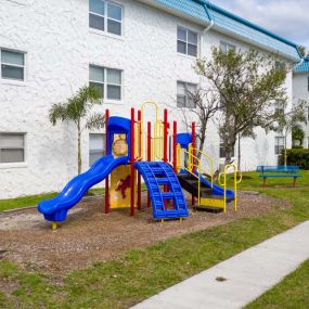 Family-Friendly Apartment Community in Kenneth City, FL