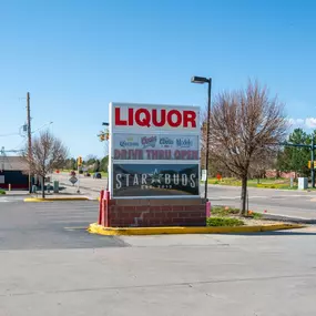 Star Buds Federal Heights Dispensary Entrance Signage