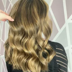Bild von AurA Hair and Beauty