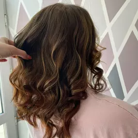 Bild von AurA Hair and Beauty