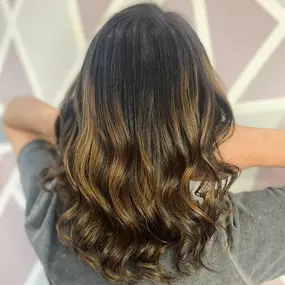 Bild von AurA Hair and Beauty