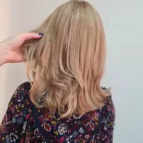 Bild von AurA Hair and Beauty
