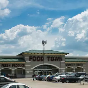 Food Town at the corner of Fondren and Braeswood