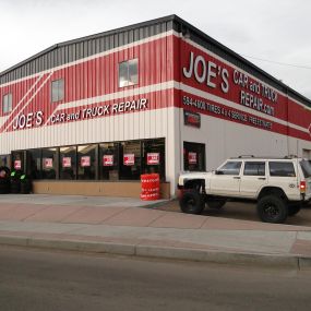 Bild von Joe's Car & Truck Repair