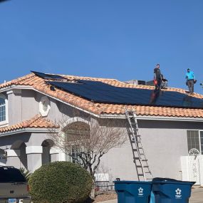 Bild von TIER 1 Solar Solutions - SunPower by Sun Source USA