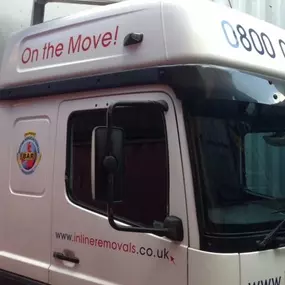 Bild von Inline Removals and Storage