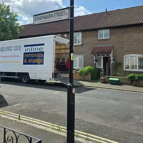 Bild von Inline Removals and Storage