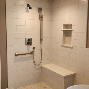 Bild von JURAVLE TILE & REMODELING