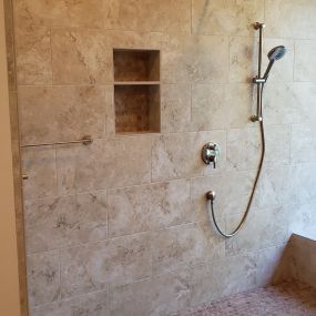 Bild von JURAVLE TILE & REMODELING