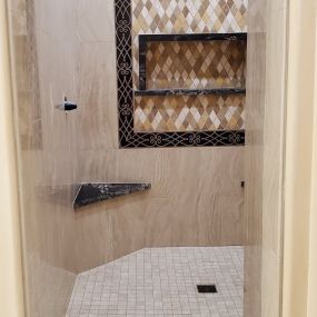 Bild von JURAVLE TILE & REMODELING