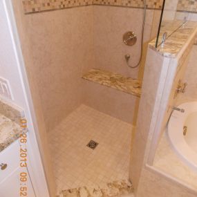 Bild von JURAVLE TILE & REMODELING