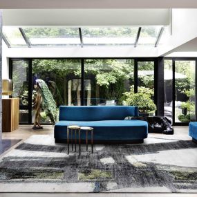 Bild von Bazaar Velvet Luxury Mobile Rug Showroom