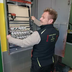 Ladislav Dobeš DL ELEKTRO