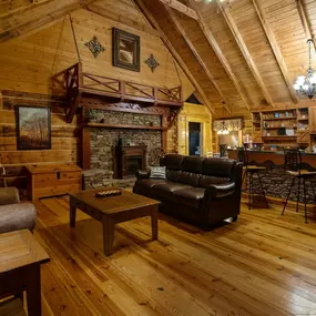 Pasadena Villa Smoky Mountain Lodge: Interior photo of our on-site housing for our outpatient partial hospitalization program (PHP).