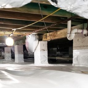 Clean Crawl Space with vapor barrier