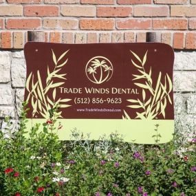 Trade Winds Dental Yard Sign