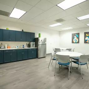 STR Behavioral Health Lehigh Valley: The lounge and kitchen area at our mental health and addiction outpatient treatment center.