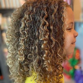 DevaCurl Haircut For All Hair Textures, From Wavy To Super Curly!