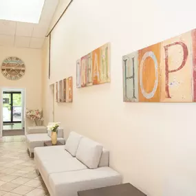 STR Behavioral Health – Bucks County: The front walkway of our mental health and addiction outpatient center.