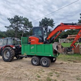 Excavaciones_y_transportes_Meis_tractor_con_remolque.jpg