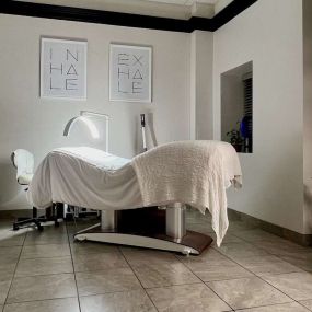 Top Skin Care Spa in Phoenix, AZ For Acne & Aging Facials - Waters Aesthetics.jpeg