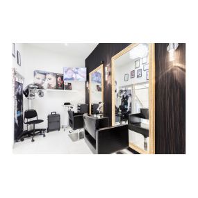 Bild von Hair and beauty salon Nioushadow Fashion Luxuries Design BVBA