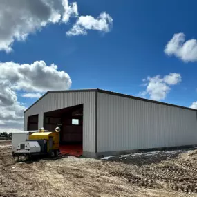 Steel storage buildings are structures primarily made from steel, a material famous for its strength, durability, and resistance to various environmental conditions. These buildings serve a wide range of purposes including warehousing, industrial storage, agricultural storage, and even as garages or workshops. Their design often features large, open spaces without the need for internal support columns, allowing for maximum use of interior space. Additionally, they can be customized in terms of s