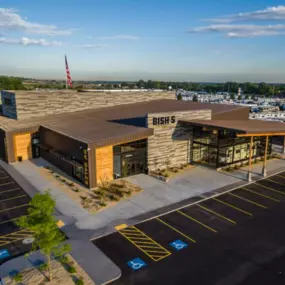 An industry partner contracted Steel Concepts to erect a flagship structure for a national brand to enter their market in Meridian, Idaho. Steel Concepts took immense pride in constructing this modern steel-framed retail building, which boasts a sleek design and high-quality architectural features