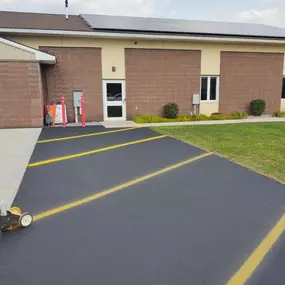 Asphalt Sealcoating